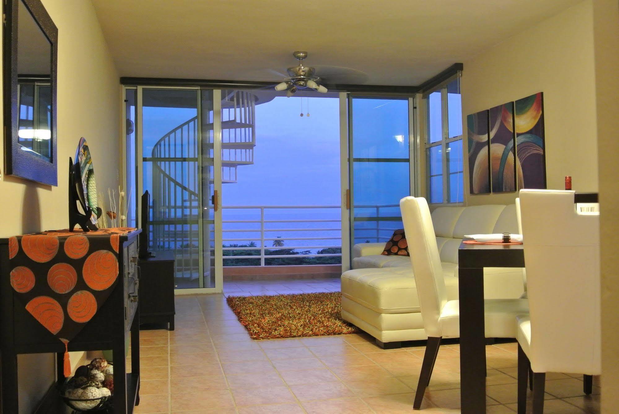 Sunrise Villa Maunabo Luaran gambar